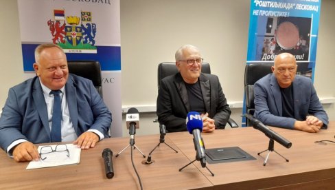 EVO SA KOJIM KOLEGOM BI SAMARDŽIĆ SNIMIO DUET: Mnogo ga cenim i kao pevača i kao čoveka EVO SA KOJIM KOLEGOM BI SAMARDŽIĆ SNIMIO DUET: Mnogo ga cenim i kao pevača i kao čoveka