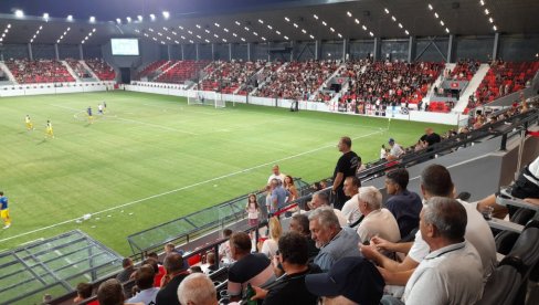 ZASIJALA FUDBALSKA LEPOTICA: Predsednik Srbije Aleksandar Vučić obilazi novi stadion u Leskovcu ZASIJALA FUDBALSKA LEPOTICA: Predsednik Srbije Aleksandar Vučić obilazi novi stadion u Leskovcu