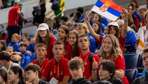 SRBIJA DEO VELIKOG SPEKTAKLA: Svetska Školarijada počela u Riju (FOTO) SRBIJA DEO VELIKOG SPEKTAKLA: Svetska Školarijada počela u Riju (FOTO)