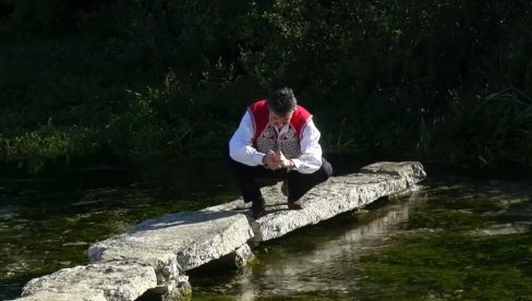 OPET SAM TU SA VAMA, ŽIV I ZDRAV! Oglasio se srpski pevač kog su uhapsili Hrvati OPET SAM TU SA VAMA, ŽIV I ZDRAV! Oglasio se srpski pevač kog su uhapsili Hrvati