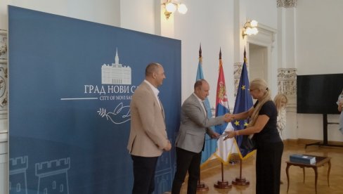 SAMOZAPOŠNJAVANJE ŽENA UZ PODRŠKU GRADA NOVOG SADA: Subvencije za otpočinjanje biznisa dobile 64 buduće preduzetnice SAMOZAPOŠNJAVANJE ŽENA UZ PODRŠKU GRADA NOVOG SADA: Subvencije za otpočinjanje biznisa dobile 64 buduće preduzetnice