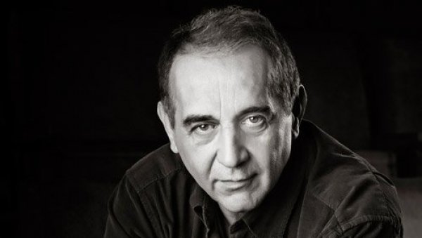 ОДЛАЗАК НИШКОГ БАРДА: Преминуо глумац Ристо Буквић (1950 - 2023) ОДЛАЗАК НИШКОГ БАРДА: Преминуо глумац Ристо Буквић (1950 - 2023)