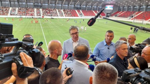 AKO MOŽE VIOLA, ONDA MOŽE I JOVANA MAROVIĆ: Vučić o zabrani ulaska bivšoj potpredsednici Vlade Crne Gore AKO MOŽE VIOLA, ONDA MOŽE I JOVANA MAROVIĆ: Vučić o zabrani ulaska bivšoj potpredsednici Vlade Crne Gore