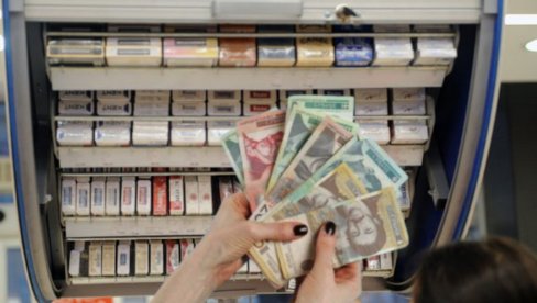 SZO TRAŽI POSKUPLJENJE CIGARETA: Paklica više od 2.500 din - na udaru i alkohol i šećer SZO TRAŽI POSKUPLJENJE CIGARETA: Paklica više od 2.500 din - na udaru i alkohol i šećer
