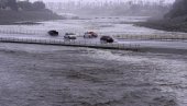 POPLAVE U MEKSIKU I GVATEMALI ODNELE ŽIVOTE: Obilne padavine u Latinskoj Americi POPLAVE U MEKSIKU I GVATEMALI ODNELE ŽIVOTE: Obilne padavine u Latinskoj Americi