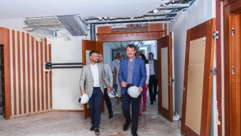 DOM KULTURE U VRBASU BIĆE ZAVRŠEN U NAREDNE DVE GODINE: Predsednik Pokrajinske vlade najavio ubrzanje radova DOM KULTURE U VRBASU BIĆE ZAVRŠEN U NAREDNE DVE GODINE: Predsednik Pokrajinske vlade najavio ubrzanje radova