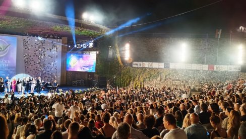 POČELI 58. FILMSKI SUSRETI U NIŠU: Predajom ključeva grada Nadi Blam i uručenjem nagrada za životno delo otvorena filmska fešta POČELI 58. FILMSKI SUSRETI U NIŠU: Predajom ključeva grada Nadi Blam i uručenjem nagrada za životno delo otvorena filmska fešta
