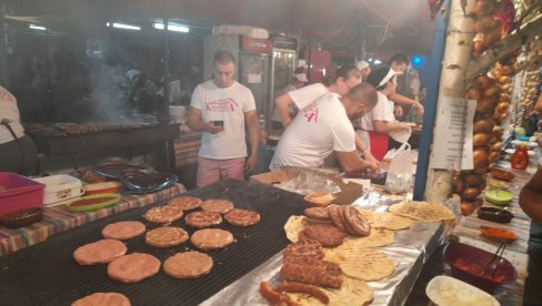 ZA ESTRADNE ZVEZDE OSAM MILIONA DINARA: Zahuktava se leskovački voz, počele pripreme za 34. Roštiljijadu od 26. avgusta do 1. septembra ZA ESTRADNE ZVEZDE OSAM MILIONA DINARA: Zahuktava se leskovački voz, počele pripreme za 34. Roštiljijadu od 26. avgusta do 1. septembra