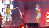 RITA ORA OGRNULA SRPSKU ZASTAVU: Trobojka oko vrata pevačice albanskog porekla (VIDEO) RITA ORA OGRNULA SRPSKU ZASTAVU: Trobojka oko vrata pevačice albanskog porekla (VIDEO)