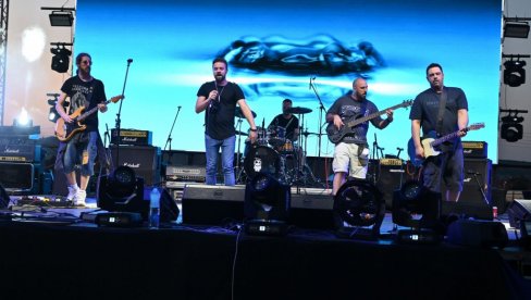 ZAVRŠENA 56. GITARIJADA U ZAJEČARU: Titula najboljeg benda otišla u Banjaluku ZAVRŠENA 56. GITARIJADA U ZAJEČARU: Titula najboljeg benda otišla u Banjaluku