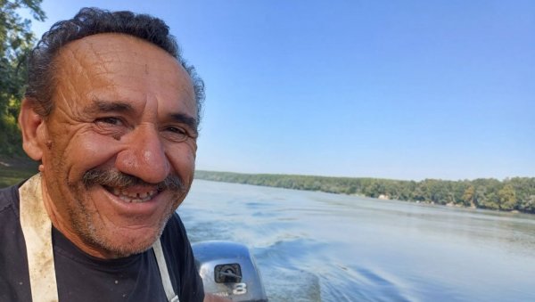 СА АЛАСОМ ИЛИЈОМ УЛОВИЛИ КЛИНТОНА ПРОЖДРЉИВЦА: Новости у јутарњем рибарењу на Сави, са чувеним рибаром из Купинова СА АЛАСОМ ИЛИЈОМ УЛОВИЛИ КЛИНТОНА ПРОЖДРЉИВЦА: Новости у јутарњем рибарењу на Сави, са чувеним рибаром из Купинова