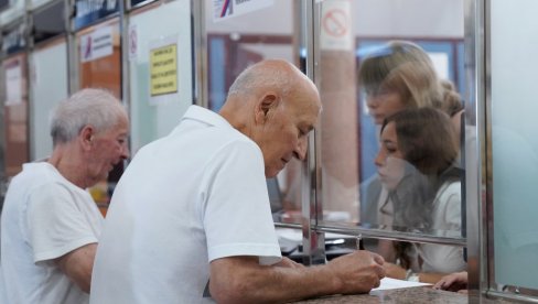 EVO GDE ĆE PENZIONERI IMATI POPUSTE UZ PENZIONERSKU KARTICU: Brojne pogodnosti od 1. oktobra za najstarije sugrađane