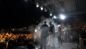 ROK MOMENAT ZA ISTORIJU: Đule Van Gog, Cane Partibrejkers i JU grupa zajedno na sceni ROK MOMENAT ZA ISTORIJU: Đule Van Gog, Cane Partibrejkers i JU grupa zajedno na sceni