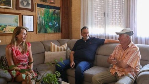 MINISTARKA ĐEDOVIĆ U ZAJEČARU: Danas sam imala zadovoljstvo da posetim dva energetski efikasna domaćinstva (FOTO) MINISTARKA ĐEDOVIĆ U ZAJEČARU: Danas sam imala zadovoljstvo da posetim dva energetski efikasna domaćinstva (FOTO)