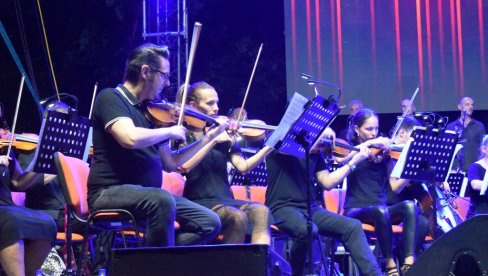 VIKEND U KUKINDI OBELEŽIĆE DRUGO IZDANJE MUZIČKOG FESTIVALA OPEN ER, SA BROJNIM GOSTIMA Klasika na Starom jezeru VIKEND U KUKINDI OBELEŽIĆE DRUGO IZDANJE MUZIČKOG FESTIVALA OPEN ER, SA BROJNIM GOSTIMA Klasika na Starom jezeru