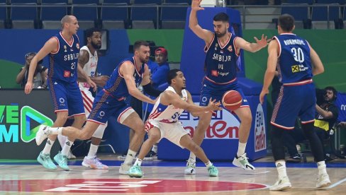 PEŠIĆU TORTU ZASLADILI: Srbija obezbedila plasman u narednu rundu na Mundobasketu, selektor oduvao 74 slavljeničke svećice PEŠIĆU TORTU ZASLADILI: Srbija obezbedila plasman u narednu rundu na Mundobasketu, selektor oduvao 74 slavljeničke svećice