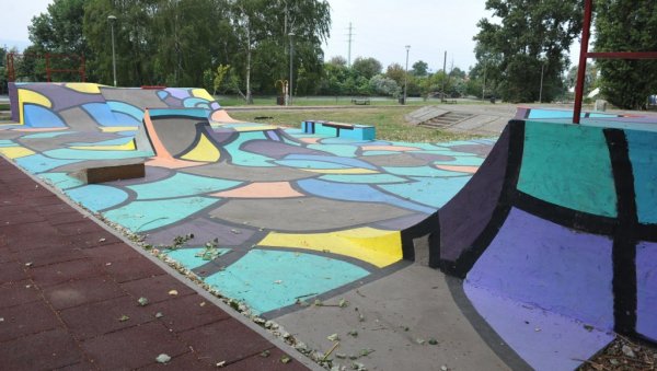 ИЗГРАЂЕН СКЕЈТ ПАРК: Нови садржај спортског комплекса крај Ибра у Краљеву ИЗГРАЂЕН СКЕЈТ ПАРК: Нови садржај спортског комплекса крај Ибра у Краљеву