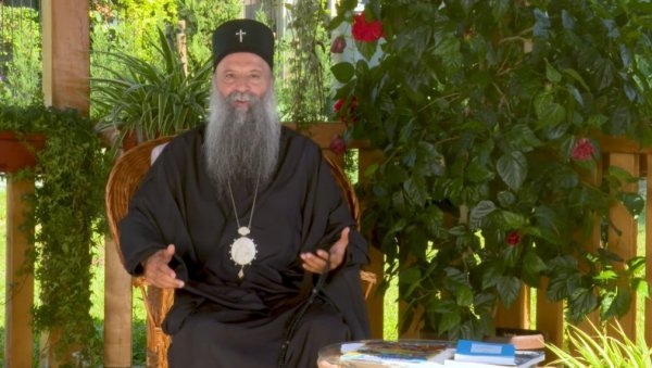 НЕКА ВАС БОГ БЛАГОСЛОВИ: Патријарх Порфирије упутио поруку ђацима пред почетак нове школске године (ВИДЕО) НЕКА ВАС БОГ БЛАГОСЛОВИ: Патријарх Порфирије упутио поруку ђацима пред почетак нове школске године (ВИДЕО)