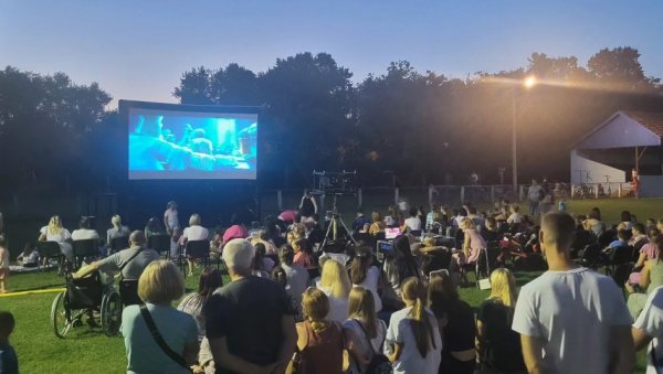 ДЕВЕТИ ПО РЕДУ „2111 ФИЛМ ФЕСТ“ У НОВОМ САДУ: На неколико локација у граду од 31. августа до 3. септембра ДЕВЕТИ ПО РЕДУ „2111 ФИЛМ ФЕСТ“ У НОВОМ САДУ: На неколико локација у граду од 31. августа до 3. септембра