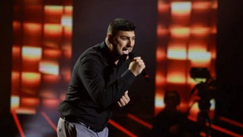 УХАПШЕН ПЕВАЧ ЗВЕЗДА ГРАНДА: Сумња се да је усмртио пешака, па побегао са места несреће УХАПШЕН ПЕВАЧ ЗВЕЗДА ГРАНДА: Сумња се да је усмртио пешака, па побегао са места несреће