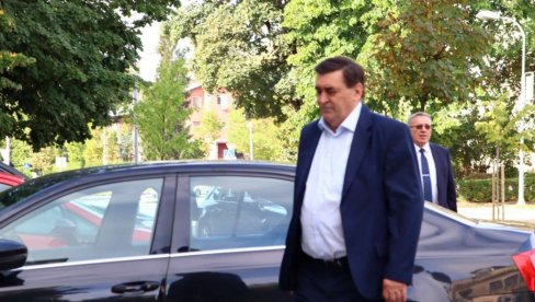 ВАТРОГАСЦИ ИМАЛИ ЈЕДАН ЧАМАЦ! Суђење Петровићу, бившем градоначелнику Добоја, због пропуста током катастрофалних поплава 2014.