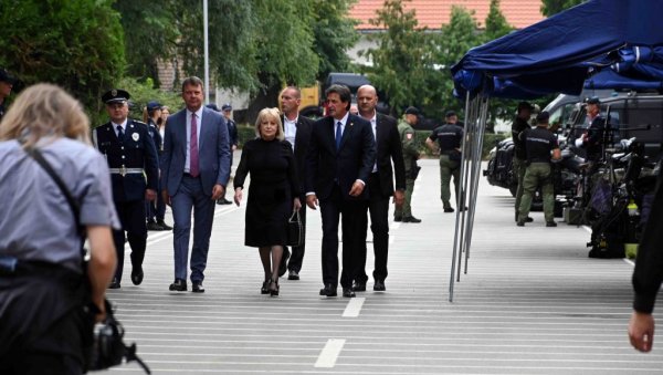 У СЛУЖБИ НАШЕ ЗЕМЉЕ И НАРОА:  Прва генерација Средње школе унутрашњих послова Јаков Ненадовић у Сремској Каменици