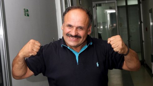 KOSA OPALA, ZUBI ISPALI: Kako danas izgleda Zmaj od Šipova (VIDEO) KOSA OPALA, ZUBI ISPALI: Kako danas izgleda Zmaj od Šipova (VIDEO)