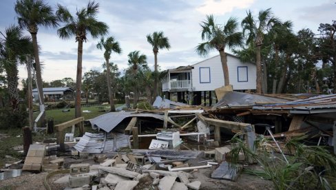 AMERIKA PONOVO NA UDARU: Uragan Li bi mogao biti ekstremno opasan