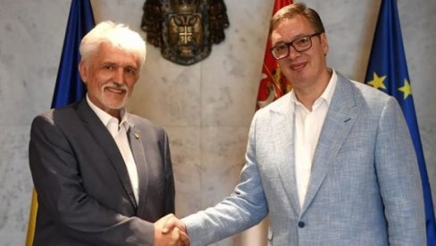 СРБИЈА ПОШТУЈЕ И ПОШТОВАЋЕ ТЕРИТОРИЈАЛНИ ИНТЕГРИТЕТ УКРАЈИНЕ: Вучић се састао са амбасадором Толчаком (ФОТО) СРБИЈА ПОШТУЈЕ И ПОШТОВАЋЕ ТЕРИТОРИЈАЛНИ ИНТЕГРИТЕТ УКРАЈИНЕ: Вучић се састао са амбасадором Толчаком (ФОТО)