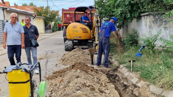 РЕКОНСТРУКЦИЈА ВОДОВОДНЕ МРЕЖЕ: Започети радови у Улици Воје Николајевића у Лесковцу РЕКОНСТРУКЦИЈА ВОДОВОДНЕ МРЕЖЕ: Започети радови у Улици Воје Николајевића у Лесковцу