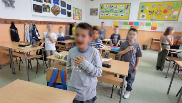ШКОЛАРЦЕ ОЧЕКУЈЕ ТЕСТ ЗНАЊА: Министарка о успешном почетку школске године - Први дан био посвећен дијалогу између ученика и наставника ШКОЛАРЦЕ ОЧЕКУЈЕ ТЕСТ ЗНАЊА: Министарка о успешном почетку школске године - Први дан био посвећен дијалогу између ученика и наставника