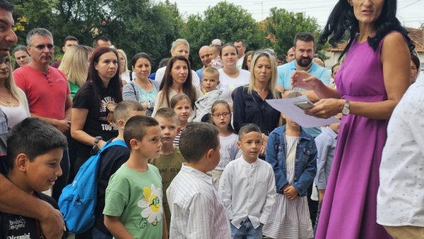 ЂАЦИМА ПРВЕ ЛЕКЦИЈЕ О ДРУГАРСТВУ: У свим основним и средњим образовним установама у Србији почела нова школска година ЂАЦИМА ПРВЕ ЛЕКЦИЈЕ О ДРУГАРСТВУ: У свим основним и средњим образовним установама у Србији почела нова школска година