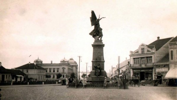 ЧОВЕК ЖИВЕО НА УЛИЦИ 10 ГОДИНА, ПРАВИО СЕ ДА ЈЕ ЛУД: Онда је због наследства доказивао да је био нормалан све време ЧОВЕК ЖИВЕО НА УЛИЦИ 10 ГОДИНА, ПРАВИО СЕ ДА ЈЕ ЛУД: Онда је због наследства доказивао да је био нормалан све време