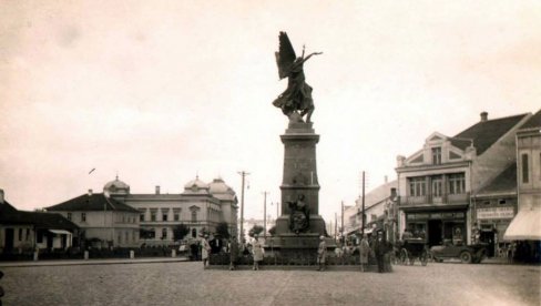 ČOVEK ŽIVEO NA ULICI 10 GODINA, PRAVIO SE DA JE LUD: Onda je zbog nasledstva dokazivao da je bio normalan sve vreme ČOVEK ŽIVEO NA ULICI 10 GODINA, PRAVIO SE DA JE LUD: Onda je zbog nasledstva dokazivao da je bio normalan sve vreme