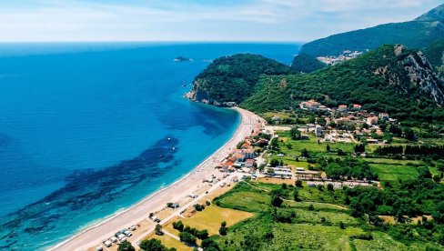 SRBIN U ZATVORU U CRNOJ GORI: Pao zbog marihuane i dobio 14 dana SRBIN U ZATVORU U CRNOJ GORI: Pao zbog marihuane i dobio 14 dana