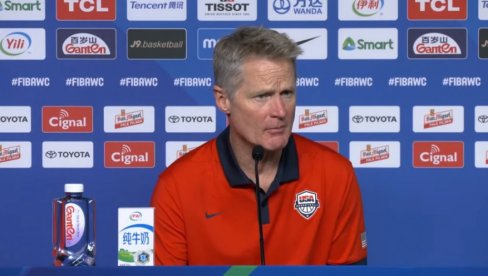 AMERIKANCI IZGUBILI, A ONDA... Ovako je selektor Stiv Ker reagovao na to što neće igrati protiv Srbije u četvrtfinalu Mundobasketa AMERIKANCI IZGUBILI, A ONDA... Ovako je selektor Stiv Ker reagovao na to što neće igrati protiv Srbije u četvrtfinalu Mundobasketa