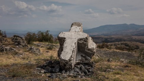 MINE PRETE SENIMA SRPSKIH JUNAKA: Opasna istraživanja u rudniku kod spomen-kosturnice Zebrnjak kod Kumanova, 7. septembra MINE PRETE SENIMA SRPSKIH JUNAKA: Opasna istraživanja u rudniku kod spomen-kosturnice Zebrnjak kod Kumanova, 7. septembra