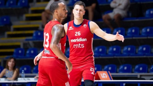 NEDOVIĆ IZJAVOM ODUŠEVIO NAVIJAČE: Ovo je najbolji tim Zvezde u istoriji, to dosta govori o ambicijama u Evropi NEDOVIĆ IZJAVOM ODUŠEVIO NAVIJAČE: Ovo je najbolji tim Zvezde u istoriji, to dosta govori o ambicijama u Evropi
