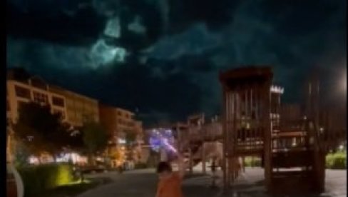 PAD METEORA U TURSKOJ OBASJAO NEBO: Kamera snimila veličanstven prizor (VIDEO) PAD METEORA U TURSKOJ OBASJAO NEBO: Kamera snimila veličanstven prizor (VIDEO)