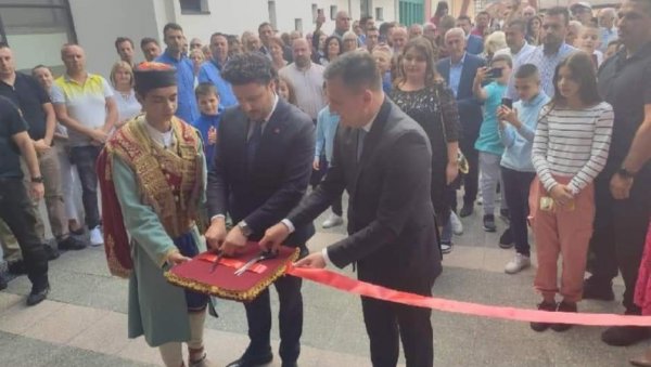 ПОЧЕТАК ИНВЕСТИЦИОНОГ ЦИКЛУСА Отворена нова зграда ОШ Душан Кораћ ПОЧЕТАК ИНВЕСТИЦИОНОГ ЦИКЛУСА Отворена нова зграда ОШ Душан Кораћ
