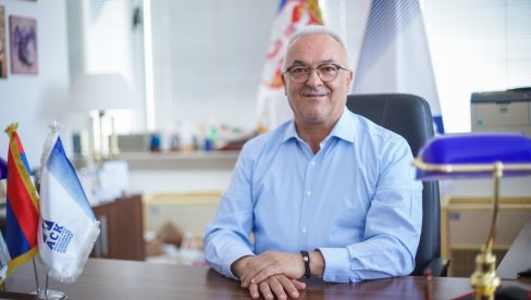 NITI GLEDAMO KROZ PRSTE, NITI HAPSIMO: Dejan Damnjanović, direktor Agencije za sprečavanje korupcije NITI GLEDAMO KROZ PRSTE, NITI HAPSIMO: Dejan Damnjanović, direktor Agencije za sprečavanje korupcije