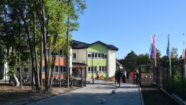 СВА ДЕЦА ИЗ СЕЛА У ВРТИЋУ: У реновираном предшколском објекту у Бачком Јарку уписано чак 210 малишана СВА ДЕЦА ИЗ СЕЛА У ВРТИЋУ: У реновираном предшколском објекту у Бачком Јарку уписано чак 210 малишана
