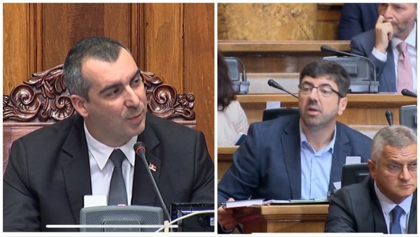 БАХАТО ПОНАШАЊЕ ЛАЗОВИЋА НА ПОЧЕТКУ СЕДНИЦЕ СКУПШТИНЕ Орлић му одговорио: Немате право да пензионерима одузмете повећање пензија БАХАТО ПОНАШАЊЕ ЛАЗОВИЋА НА ПОЧЕТКУ СЕДНИЦЕ СКУПШТИНЕ Орлић му одговорио: Немате право да пензионерима одузмете повећање пензија