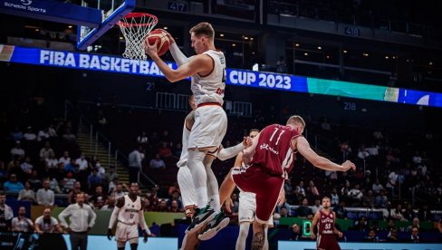 NEMAČKA U POLUFINALU MUNDOBASKETA: Panceri u neverovatnoj završnici pobedili Letoniju, boriće se za medalju