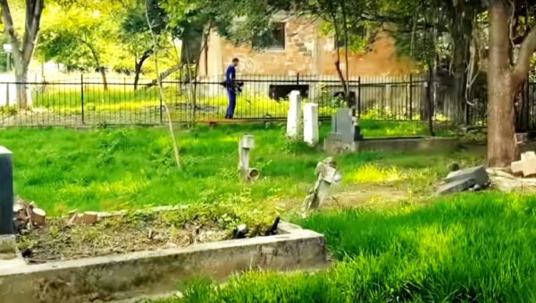 СПОМЕНИЦИ НА МЕТИ ВАНДАЛА: Оскрнављена српска гробља на подручју Федерације БиХ СПОМЕНИЦИ НА МЕТИ ВАНДАЛА: Оскрнављена српска гробља на подручју Федерације БиХ
