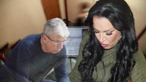 JAO, SALE MOJ DOBRI, KUD SAD DA ODE Goca Božinovska skrhana nakon smrti Saše Popovića JAO, SALE MOJ DOBRI, KUD SAD DA ODE Goca Božinovska skrhana nakon smrti Saše Popovića