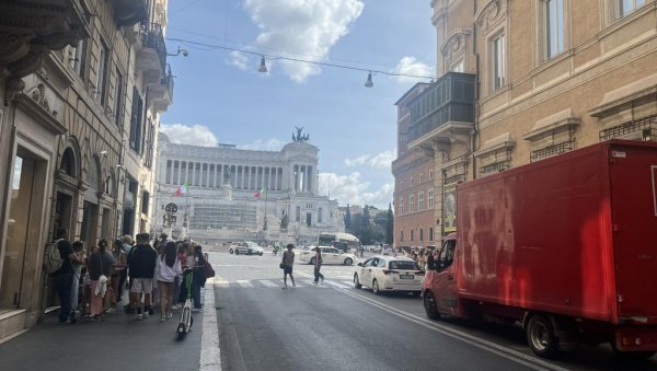 УТЕХА ИТАЛИЈАНИМА У 10 ТАЧАКА: Нови план Европске уније за заустављање прилива миграната на Лампедузу