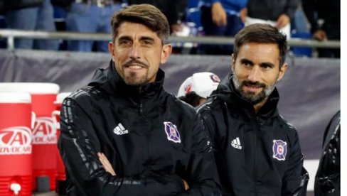 VOĐEN FINANSIJSKIM MOTIVIMA ILI NEČIM VIŠE!? Otkriveno zbog čega je Veljko Paunović seo na klupu Srbije VOĐEN FINANSIJSKIM MOTIVIMA ILI NEČIM VIŠE!? Otkriveno zbog čega je Veljko Paunović seo na klupu Srbije