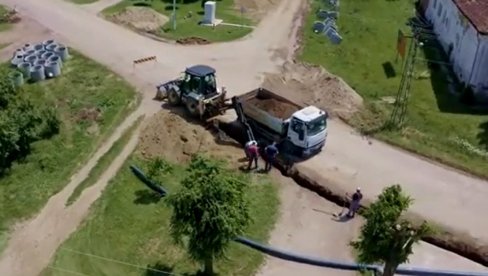 PAVLIŠ PRVI DOBIO KANALIZACIJU: Izgradnjom fekalne mreže u selima Vrščani rešavaju ekološki problem PAVLIŠ PRVI DOBIO KANALIZACIJU: Izgradnjom fekalne mreže u selima Vrščani rešavaju ekološki problem