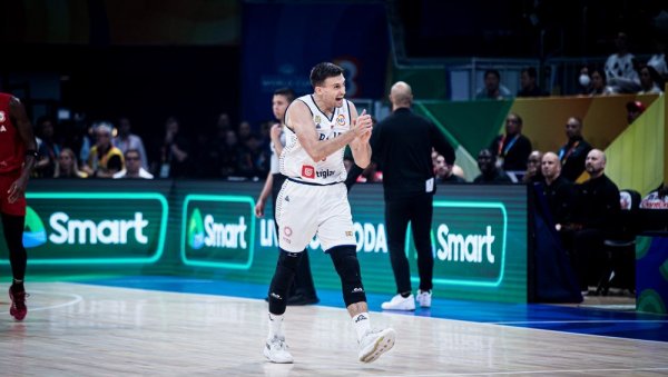 СРБИЈА ЈЕ БЕСПРЕКОРНО ОДИГРАЛА, ЦЕНИМ ПЕШИЋА Селектор Канаде бираним речима о орловима СРБИЈА ЈЕ БЕСПРЕКОРНО ОДИГРАЛА, ЦЕНИМ ПЕШИЋА Селектор Канаде бираним речима о орловима